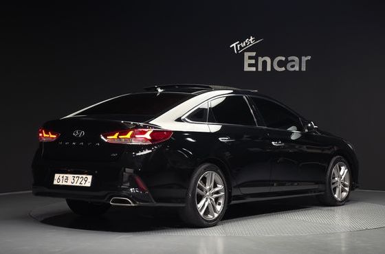Hyundai Sonata 2.0 Premium Special — пробег 180 400 км — фото 2 из 5