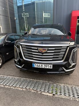Cadillac Escalade 6.2 ESV ESV Premium Luxury Platinum — пробег 4 500 км — фото 5 из 5