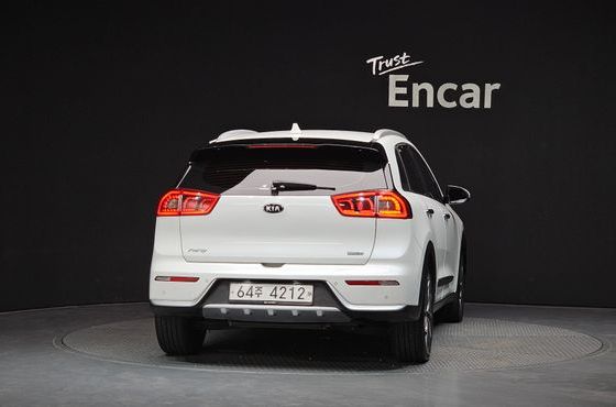 Kia Niro Noblesse — пробег 156 580 км — фото 4 из 5