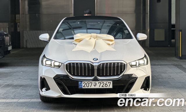 BMW 5-Series 523d M Sport — пробег 19 000 км — фото 1 из 5