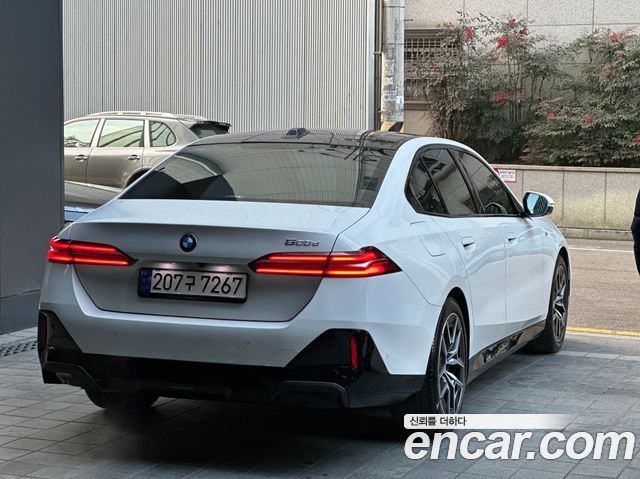 BMW 5-Series 523d M Sport — пробег 19 000 км — фото 3 из 5