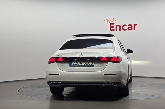 Mercedes-Benz E-Class E200 Avantgarde — пробег 16 236 км — фото 4 из 5