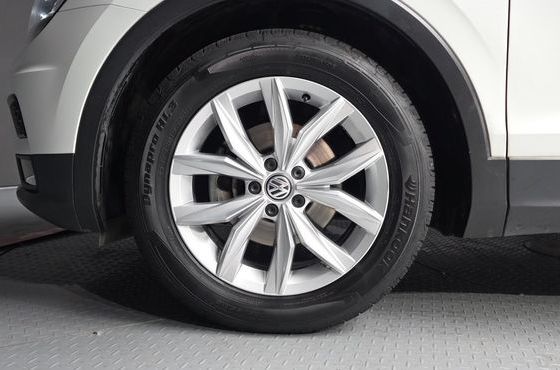 Volkswagen Tiguan 2.0 TDI Premium — пробег 110 373 км — фото 5 из 5