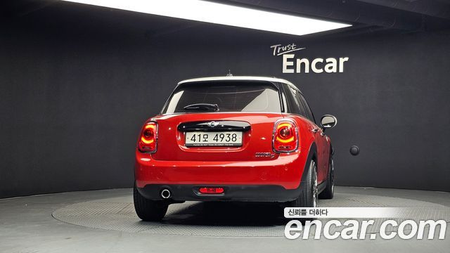Mini Cooper 5Door HIGH 3rd — пробег 105 206 км — фото 4 из 5