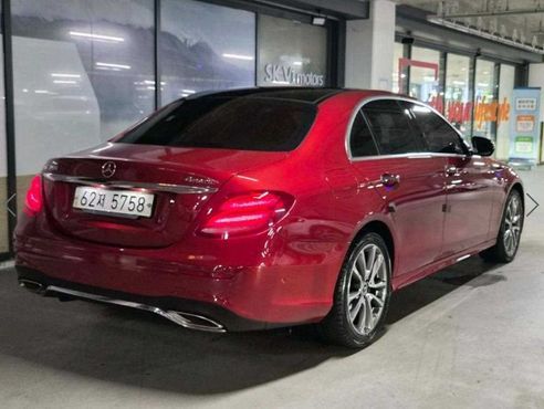 Mercedes-Benz E-Class E300 4MATIC AMG Line — пробег 178 604 км — фото 4 из 5