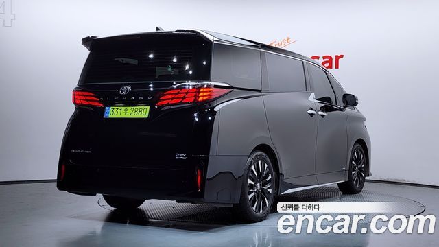 Toyota Alphard 2.5 HEV Executive AWD — пробег 29 949 км — фото 2 из 5