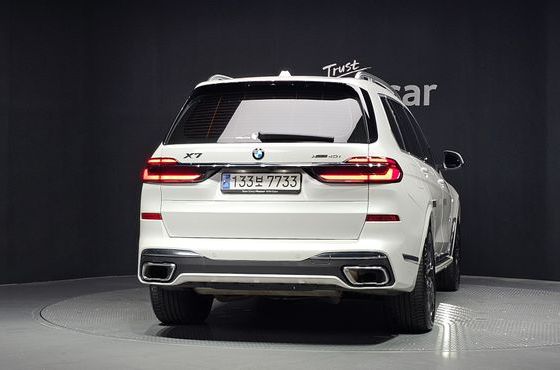 BMW X7 xDrive 40i M Sport 7STR — пробег 25 737 км — фото 4 из 5