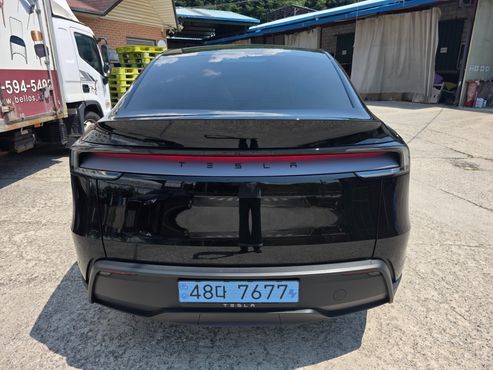 Tesla Model Y Premium RWD — пробег 500 км — фото 5 из 5
