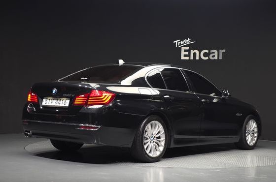 BMW 5-Series 520d Luxury — пробег 230 871 км — фото 2 из 5