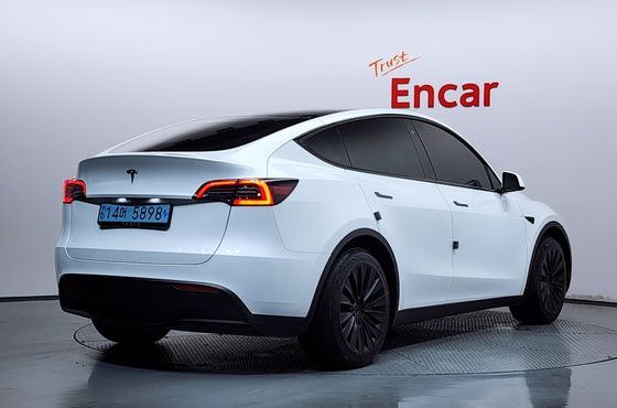 Tesla Model Y RWD — пробег 34 096 км — фото 2 из 5