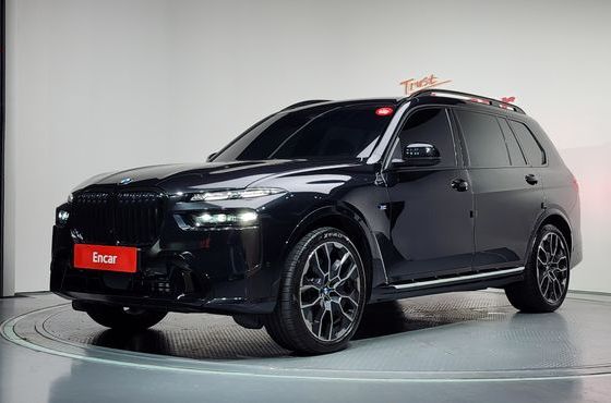 BMW X7 xDrive 40i M Sport 6STR — пробег 17 674 км — фото 1 из 5