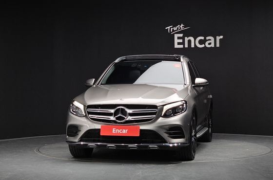 Mercedes-Benz GLC-Class GLC300 4MATIC AMG Line — пробег 31 320 км — фото 3 из 5