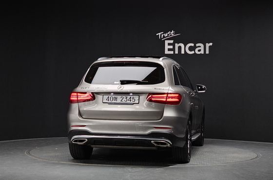 Mercedes-Benz GLC-Class GLC300 4MATIC AMG Line — пробег 31 320 км — фото 4 из 5