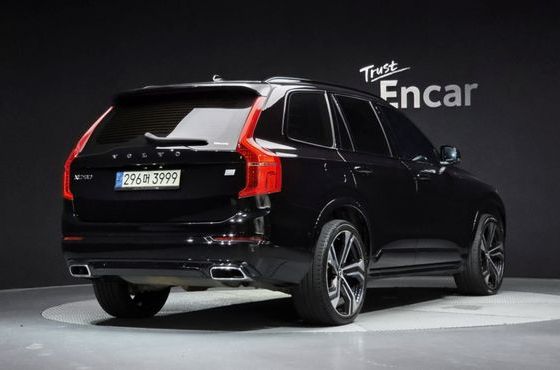 Volvo XC90 T8 R-Design Hybrid — пробег 126 528 км — фото 2 из 5