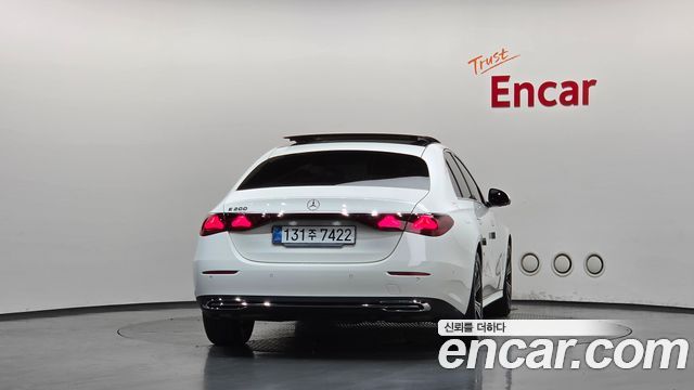 Mercedes-Benz E-Class из Кореи Encar