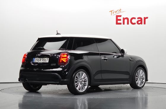 Mini Cooper Classic Third Generation — пробег 20 850 км — фото 2 из 5