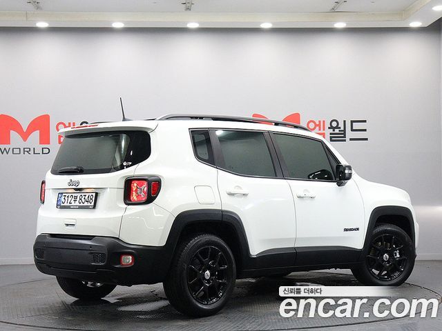 Jeep Renegade 1.3 Longitude — пробег 23 600 км — фото 4 из 5