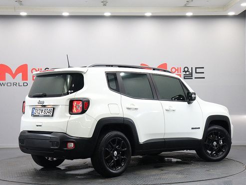 Jeep Renegade 1.3 Longitude — пробег 23 600 км — фото 4 из 5