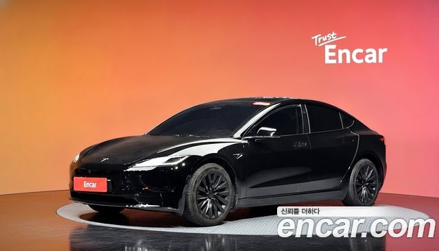 Tesla Model 3 RWD — пробег 21 996 км — фото 1 из 5