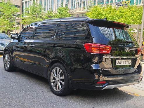 Kia Carnival 9-Seater Noblesse Special — пробег 144 789 км — фото 2 из 5