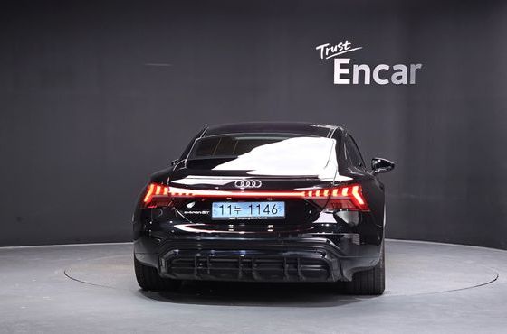 Audi e-tron GT GT quattro Premium — пробег 66 393 км — фото 4 из 5