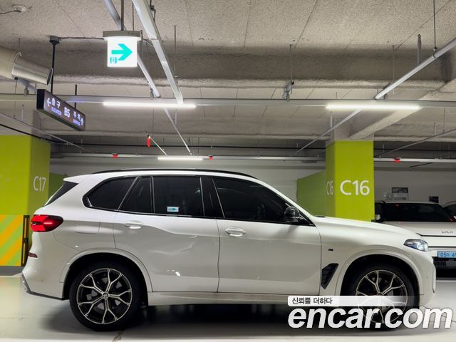 BMW X5 xDrive 40i M Sport — пробег 4 000 км — фото 3 из 5