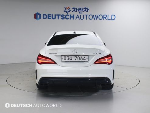 Mercedes-Benz CLA-Class CLA45 AMG 4MATIC — пробег 32 215 км — фото 4 из 5
