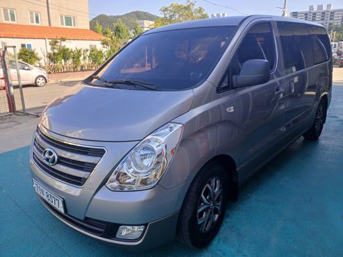 Hyundai Starex 12-Seater Wagon Smart — пробег 204 593 км — фото 1 из 5