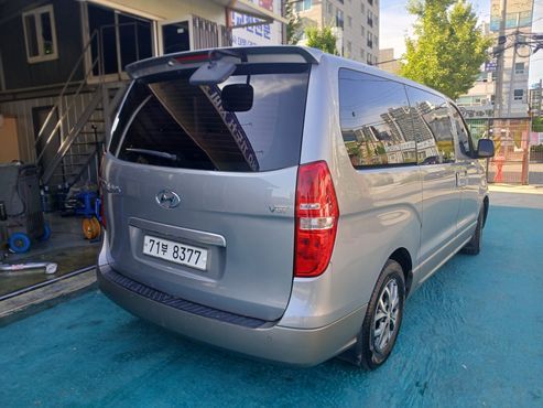 Hyundai Starex 12-Seater Wagon Smart — пробег 204 593 км — фото 2 из 5