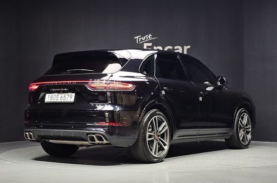 Porsche Cayenne 4.0 Turbo — пробег 215 290 км — фото 2 из 5