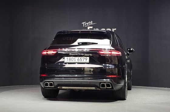Porsche Cayenne 4.0 Turbo — пробег 215 290 км — фото 4 из 5