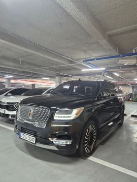 Lincoln Navigator 3.5L Black Label — пробег 87 000 км — фото 1 из 5