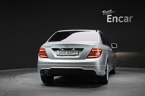 Mercedes-Benz C-Class C200 CGI — пробег 76 120 км — фото 4 из 5