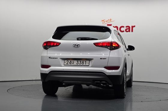 Hyundai Tucson Diesel 2.0 2WD Style — пробег 331 374 км — фото 4 из 5