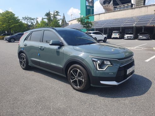 Kia Niro Prestige — пробег 71 557 км — фото 2 из 5