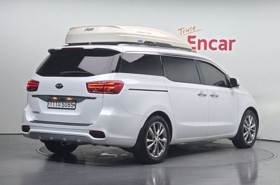 Kia Carnival 9-Seater Noblesse Special — пробег 94 519 км — фото 2 из 5