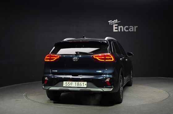 Kia Niro 1.6 HEV Prestige — пробег 49 240 км — фото 4 из 5