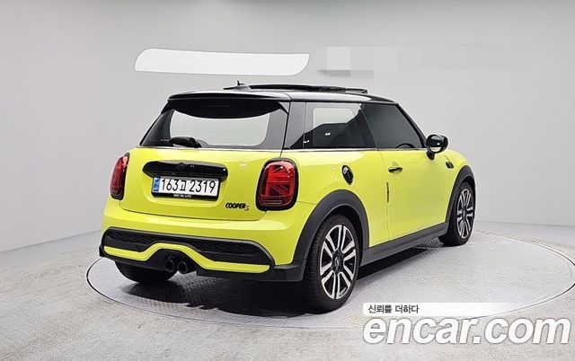 Mini Cooper Classic Third Generation — пробег 27 068 км — фото 2 из 5