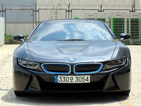 BMW i8 Roadster — пробег 90 333 км — фото 2 из 5