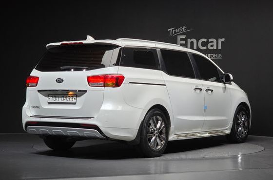 Kia Carnival 9-seater Prestige — пробег 189 673 км — фото 2 из 5