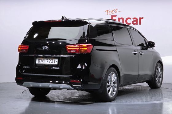 Kia Carnival 9-Seater Noblesse Special — пробег 201 379 км — фото 2 из 5