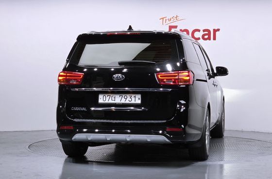 Kia Carnival 9-Seater Noblesse Special — пробег 201 379 км — фото 4 из 5