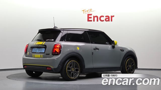 Mini Cooper SE Electric 3rd — пробег 38 604 км — фото 2 из 5