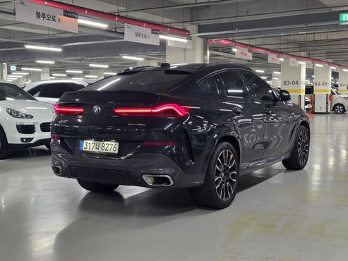 BMW X6 xDrive40i M Sport — пробег 18 000 км — фото 4 из 5