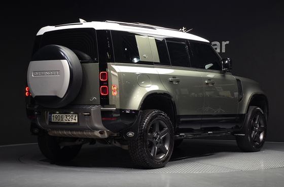 Land Rover Defender 110 P300 X-Dynamic SE — пробег 49 397 км — фото 2 из 5