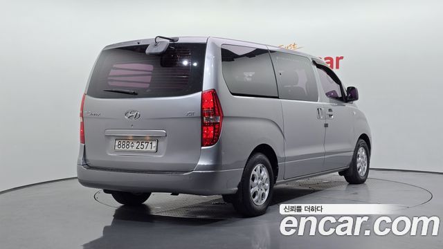 Hyundai Starex 5-Seater VAN CVX Luxury — пробег 103 497 км — фото 2 из 5