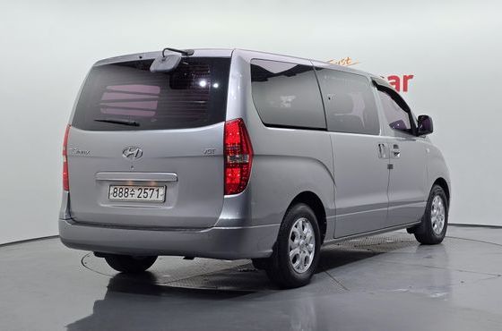 Hyundai Starex 5-Seater VAN CVX Luxury — пробег 103 497 км — фото 2 из 5