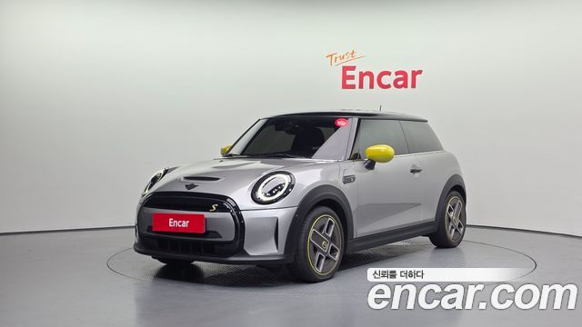 Mini Cooper SE Electric 3rd — пробег 20 355 км — фото 1 из 5