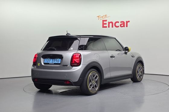 Mini Cooper SE Electric 3rd — пробег 20 355 км — фото 2 из 5