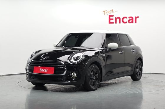 Mini Cooper 5Door Standard 3rd — пробег 63 940 км — фото 1 из 5